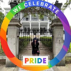 Meet your Posher, Felicia